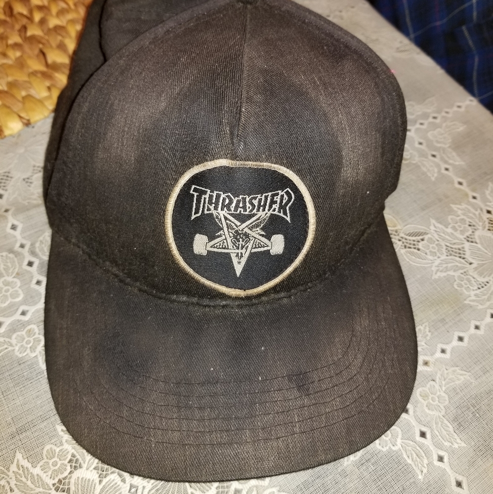 Black thrasher cap